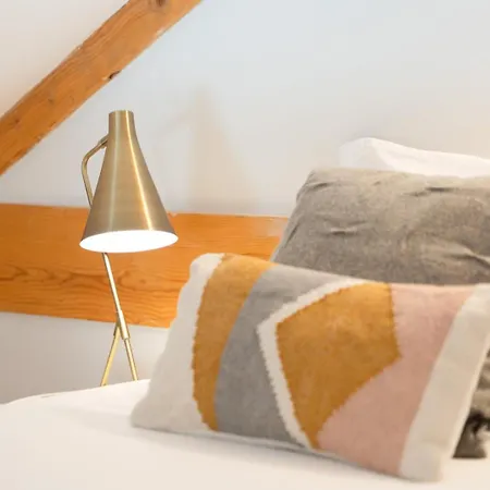 Framed Corner By Portugal Active Apartman Porto