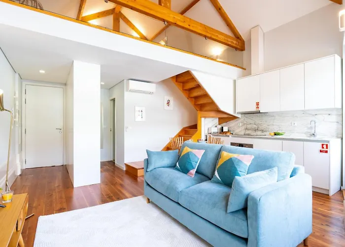 Framed Corner By Portugal Active Apartman Porto