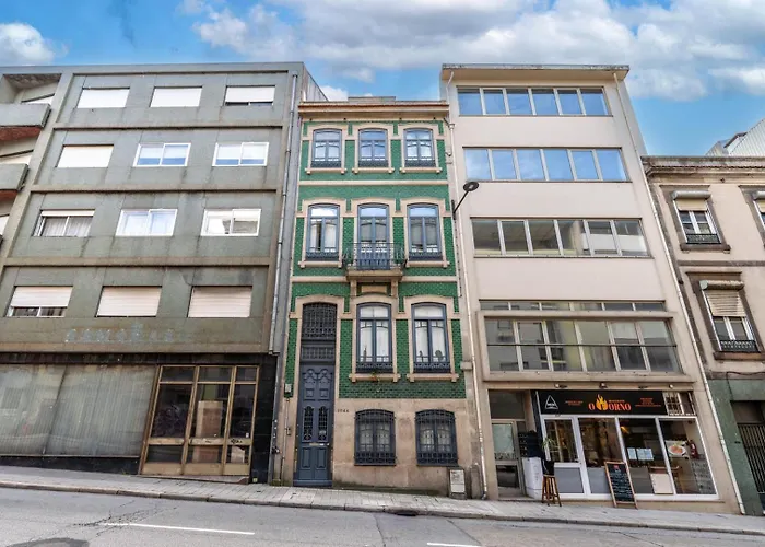 Framed Corner By Portugal Active Apartman Porto