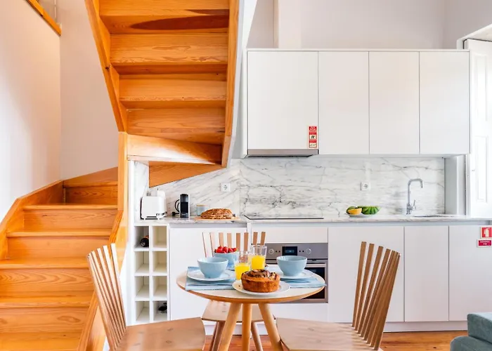 Framed Corner By Portugal Active Apartman