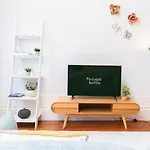 Framed Corner By Portugal Active * Πόρτο