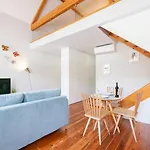 Framed Corner By Portugal Active * Πόρτο