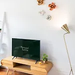 Framed Corner By Portugal Active * Πόρτο
