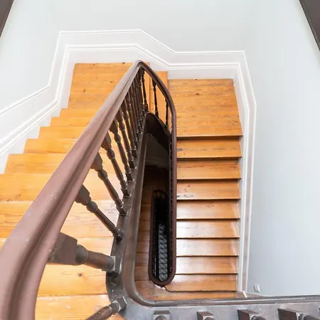 Framed Corner By Portugal Active *