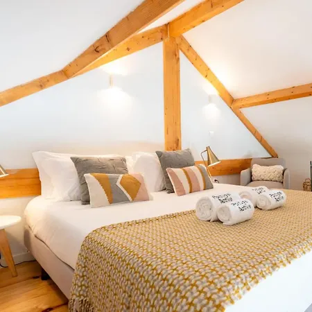 Framed Corner By Portugal Active *