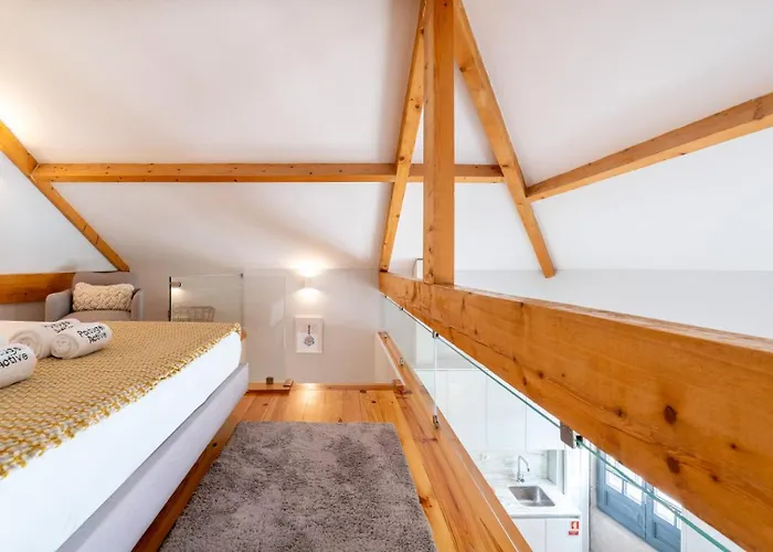 Framed Corner By Portugal Active Appartement