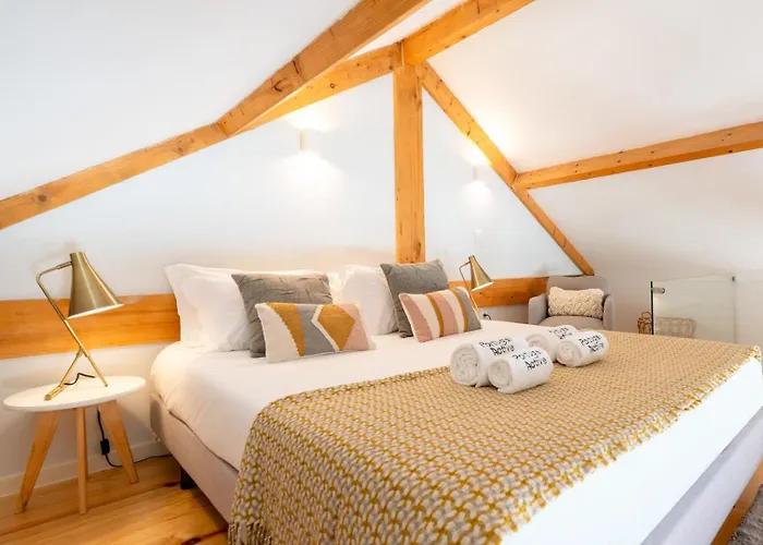 Framed Corner By Portugal Active *