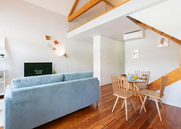 Framed Corner By Portugal Active * פורטו