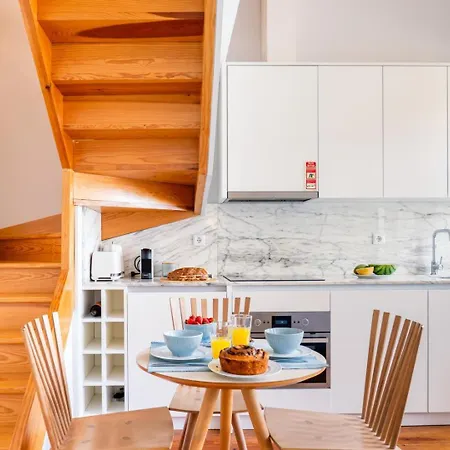 Framed Corner By Portugal Active Appartement